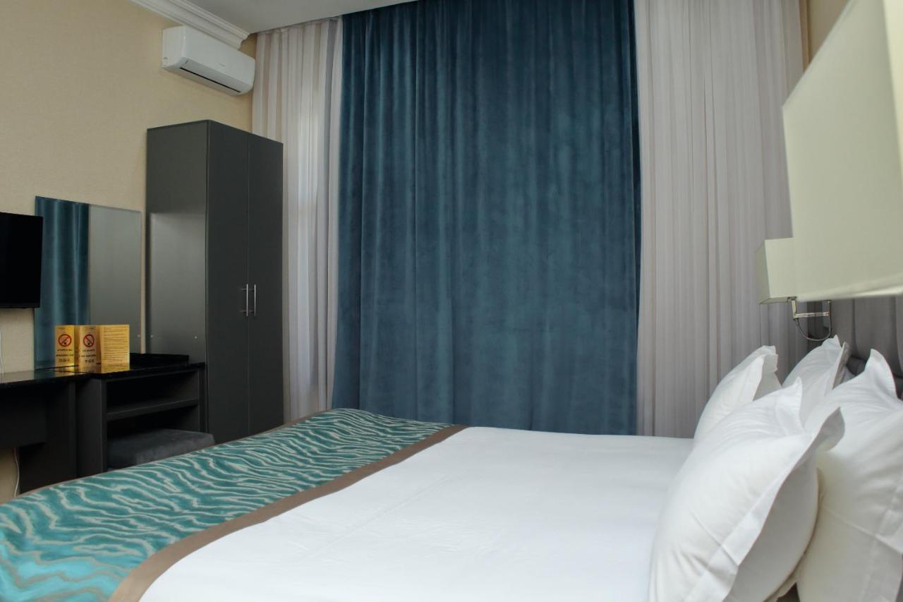 Golden Hotel Bishkek Exterior foto